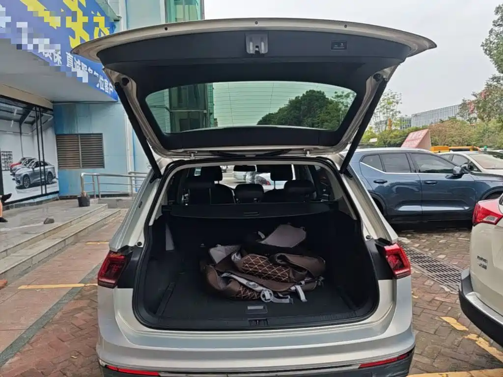 Volkswagen Tiguan L 2018 — фото 19