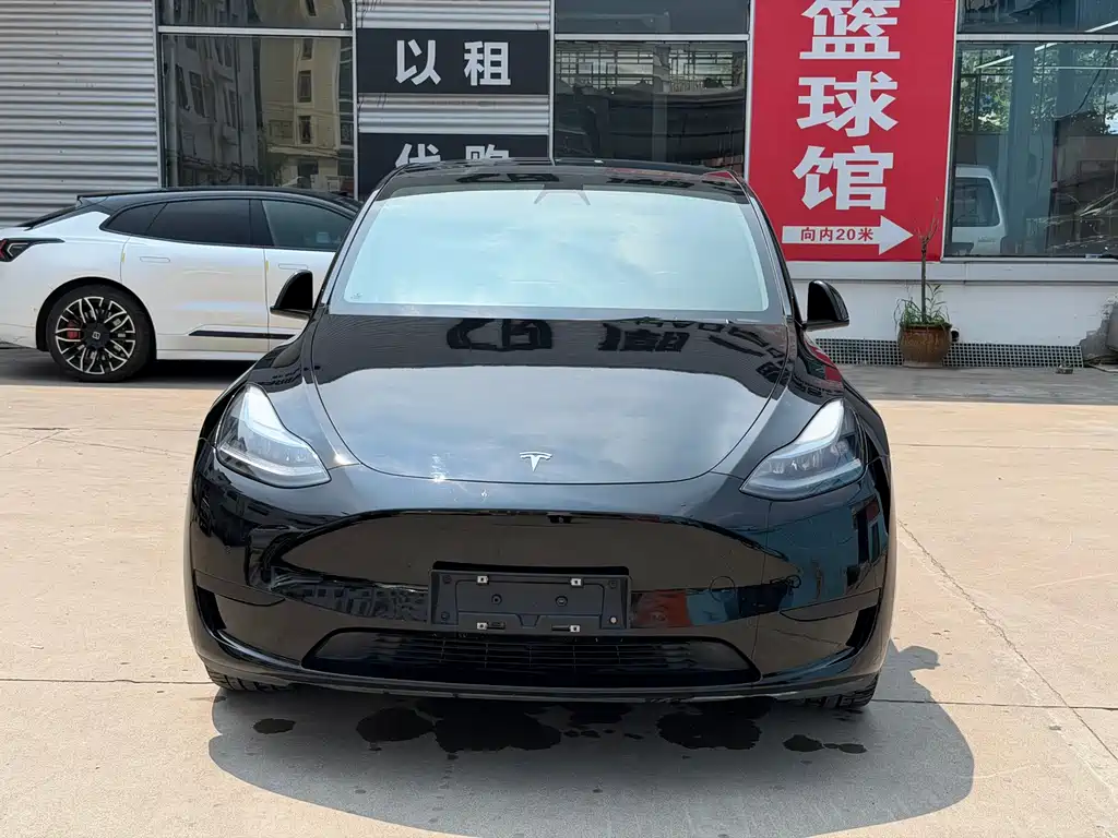 Tesla Model Y 2022 — фото 2