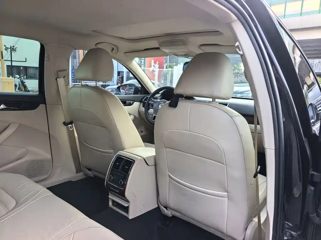 Volkswagen Passat 2013