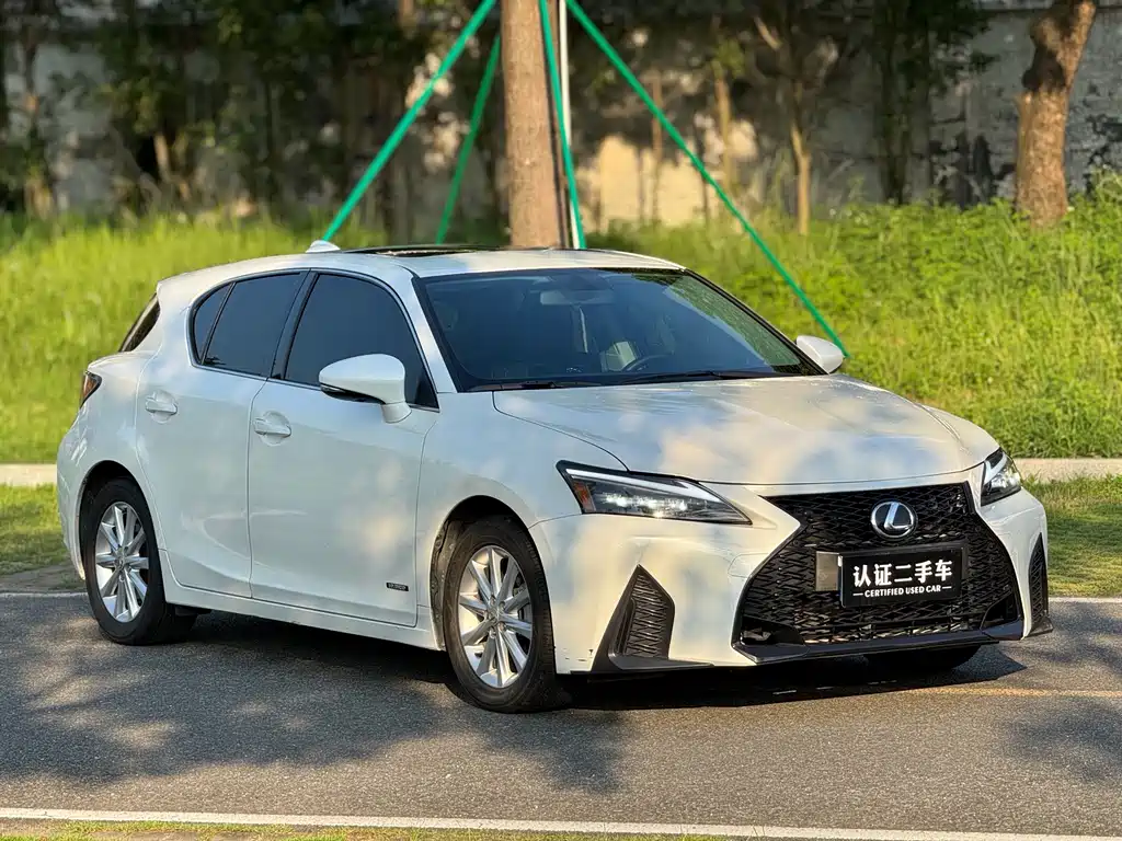 Lexus CT 2013