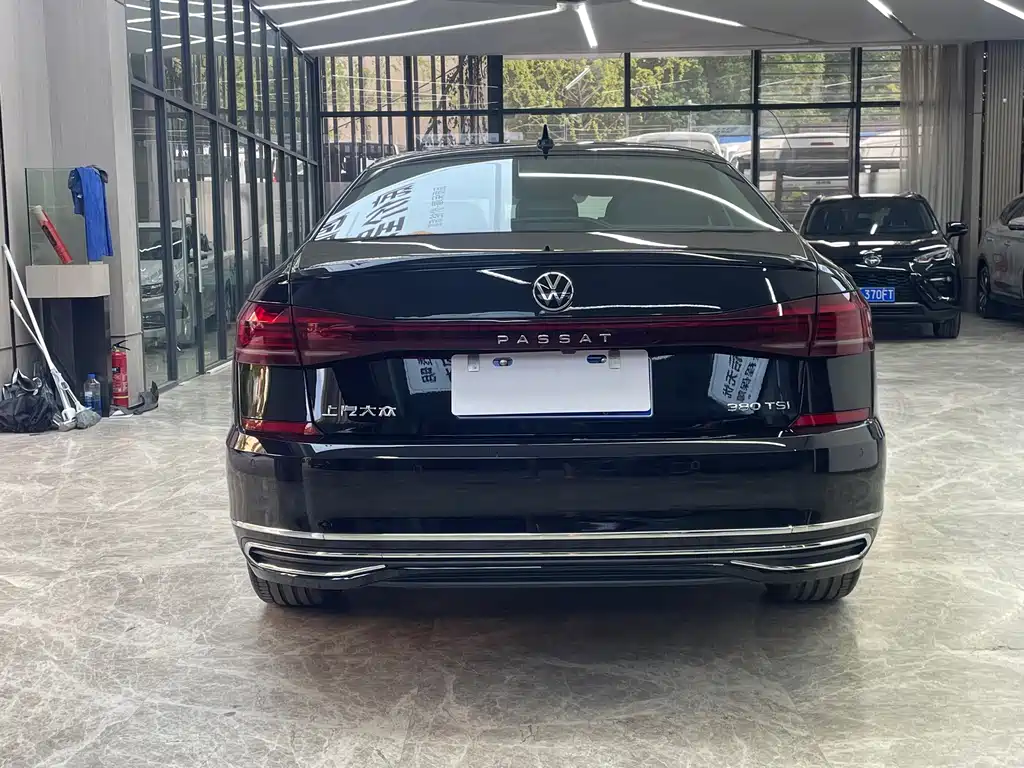 Volkswagen Passat 2025