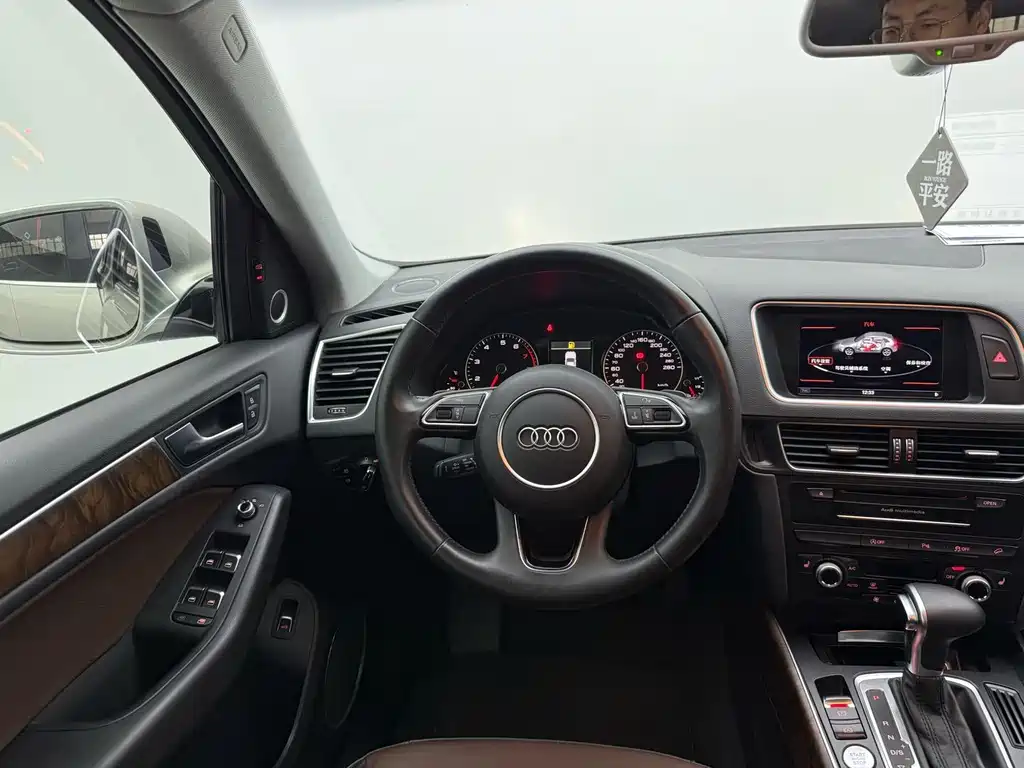 Audi Q5 2017 — фото 12
