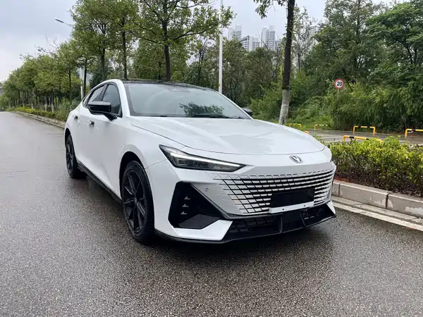 Changan UNI-V 2023