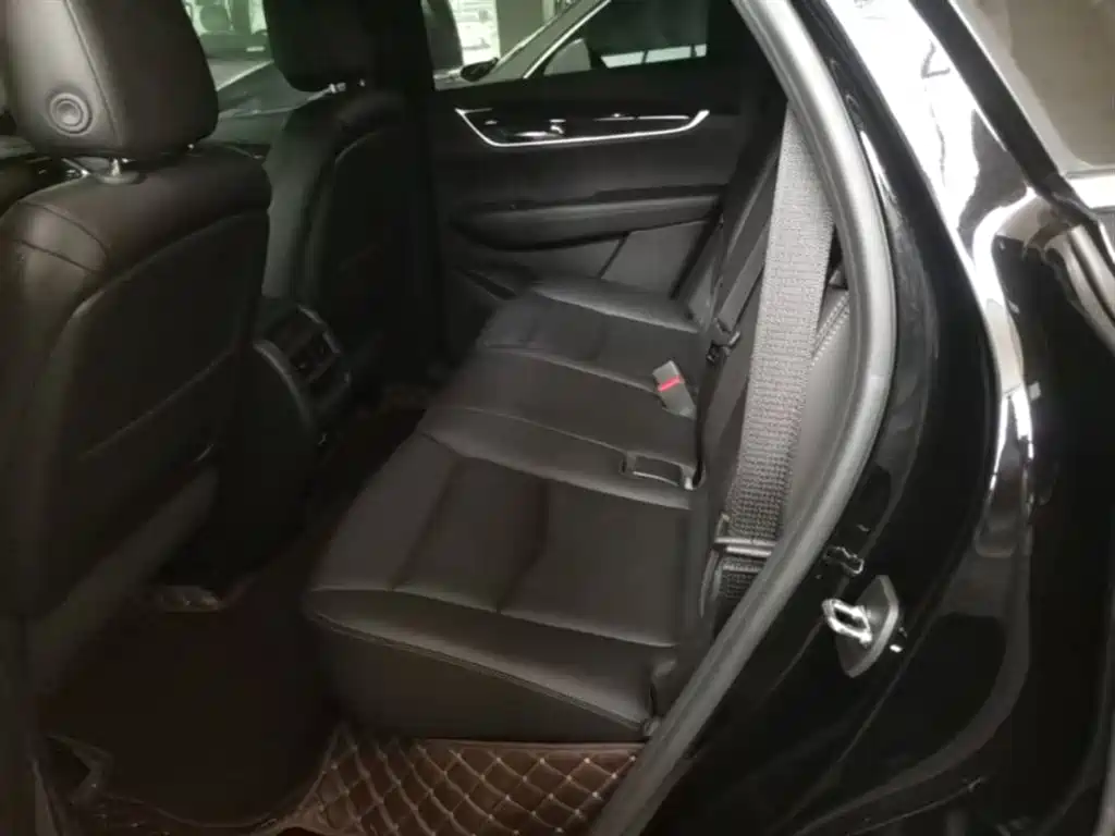 Cadillac XT5 2022 — фото 17