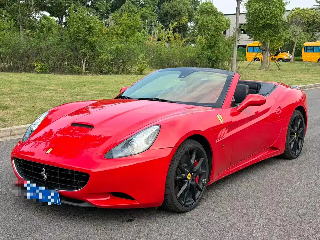Ferrari California T 2013