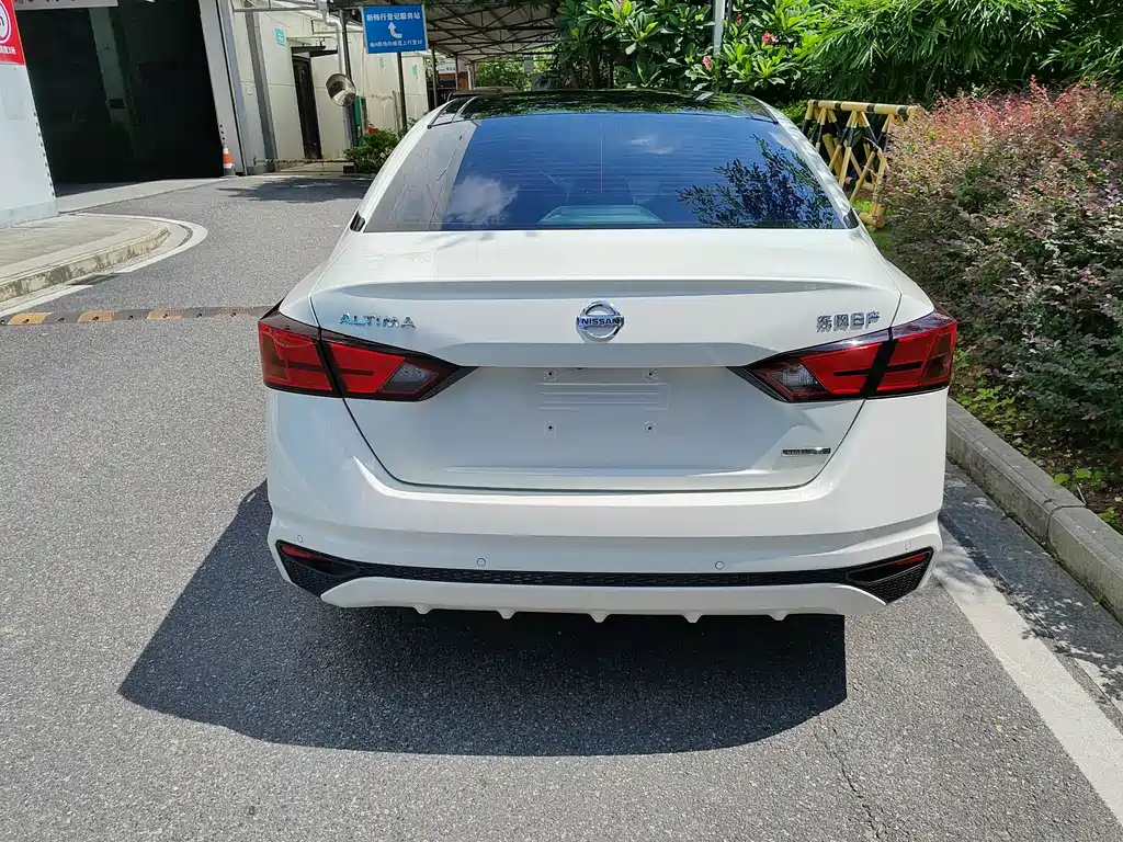 Nissan Teana 2021