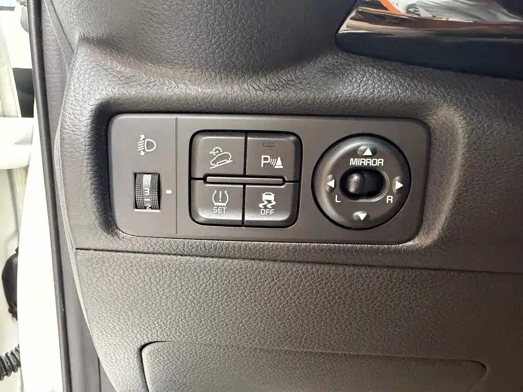 Kia KX1 2022 — фото 15