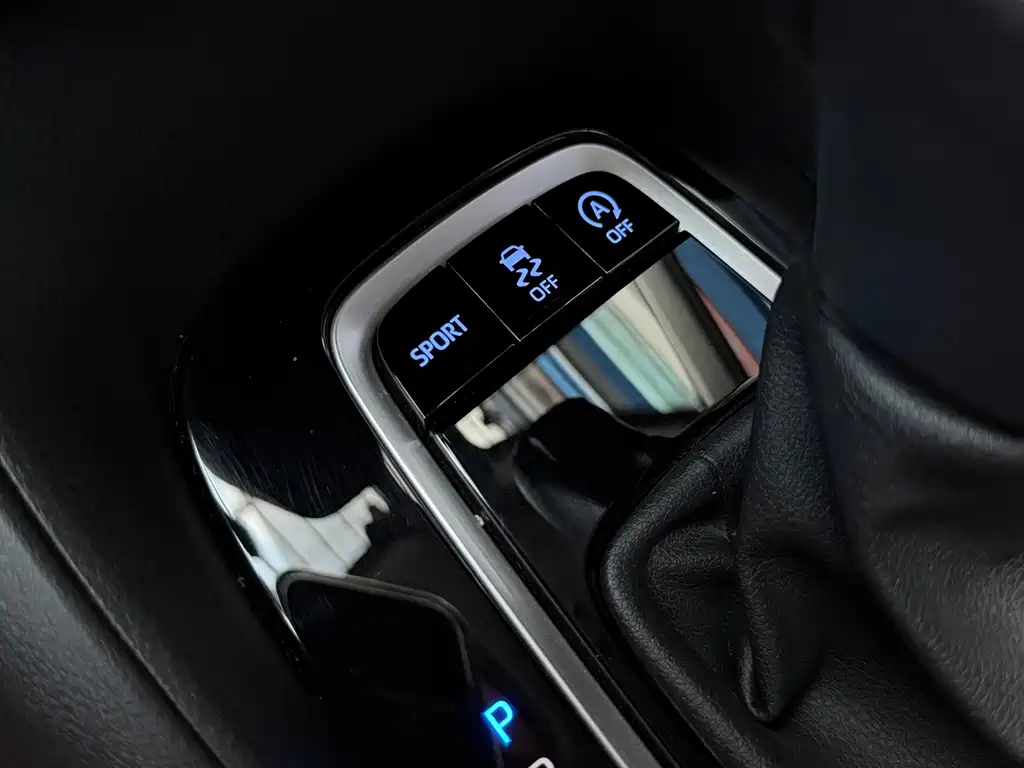 Toyota Corolla 2022 — фото 12