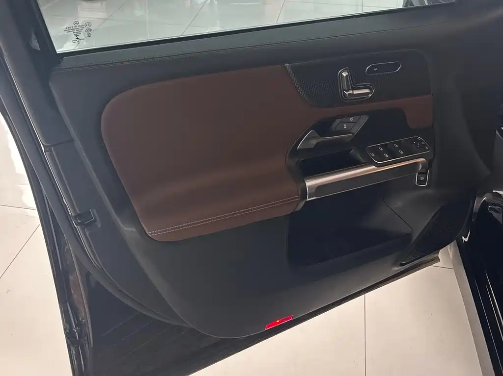 Mercedes-Benz GLB 2021