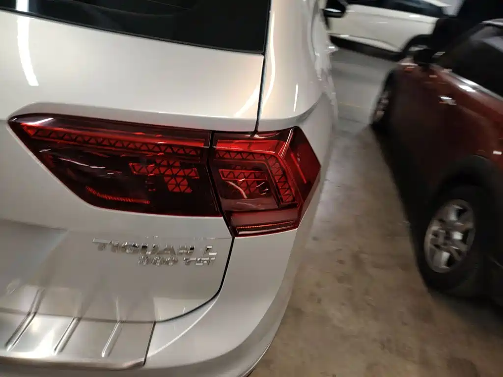 Volkswagen Tiguan L 2017 — фото 24