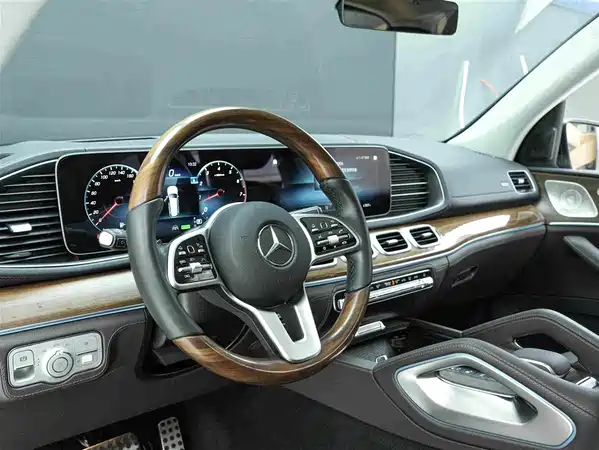 Mercedes-Benz GLS 2021
