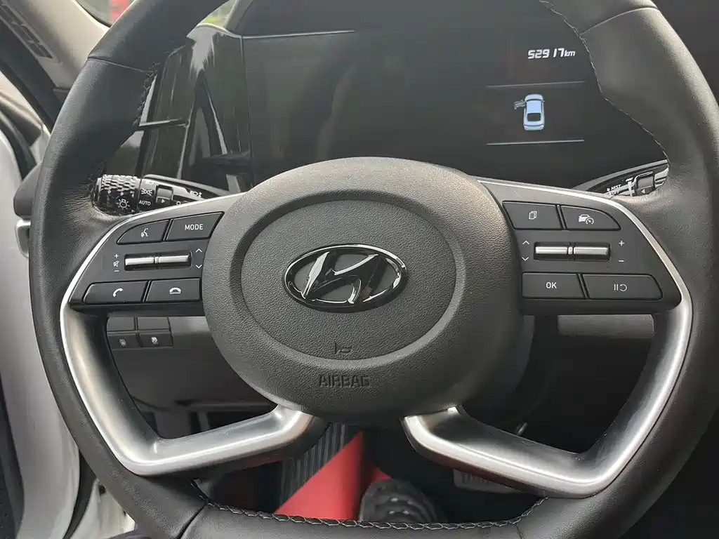 Hyundai Elantra 2022 — фото 15