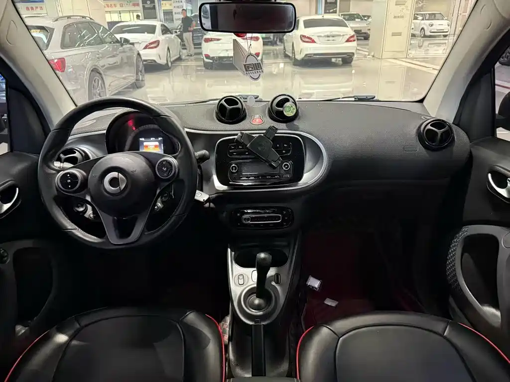 smart fortwo 2018 — фото 6