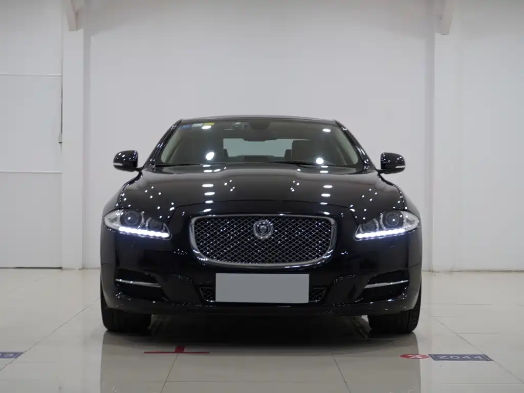 Jaguar XJ 2012