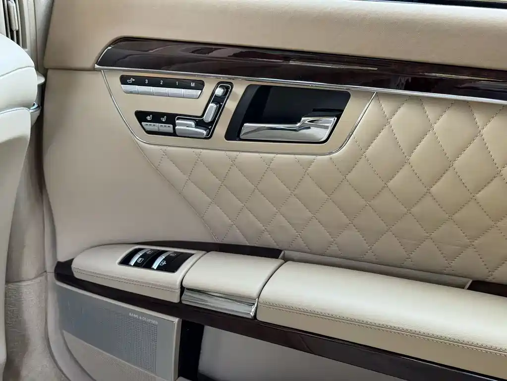 Mercedes-Benz S-Class AMG 2015 — фото 28