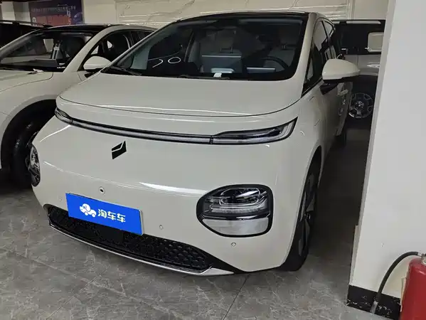 Baojun Yunduo 2024