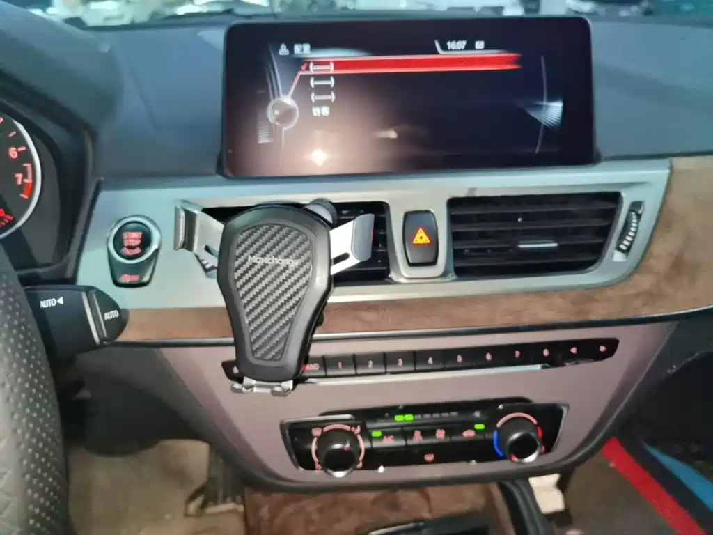 BMW 1 Series 2018 — фото 13