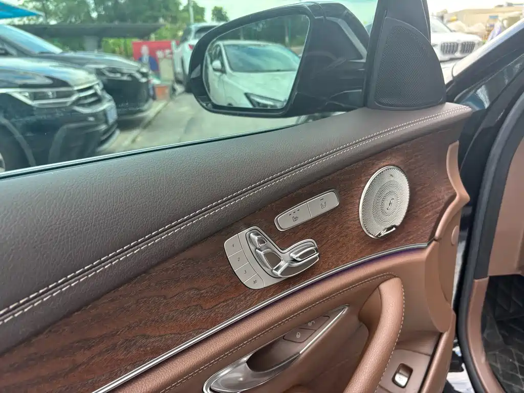 Mercedes-Benz E-Class 2023