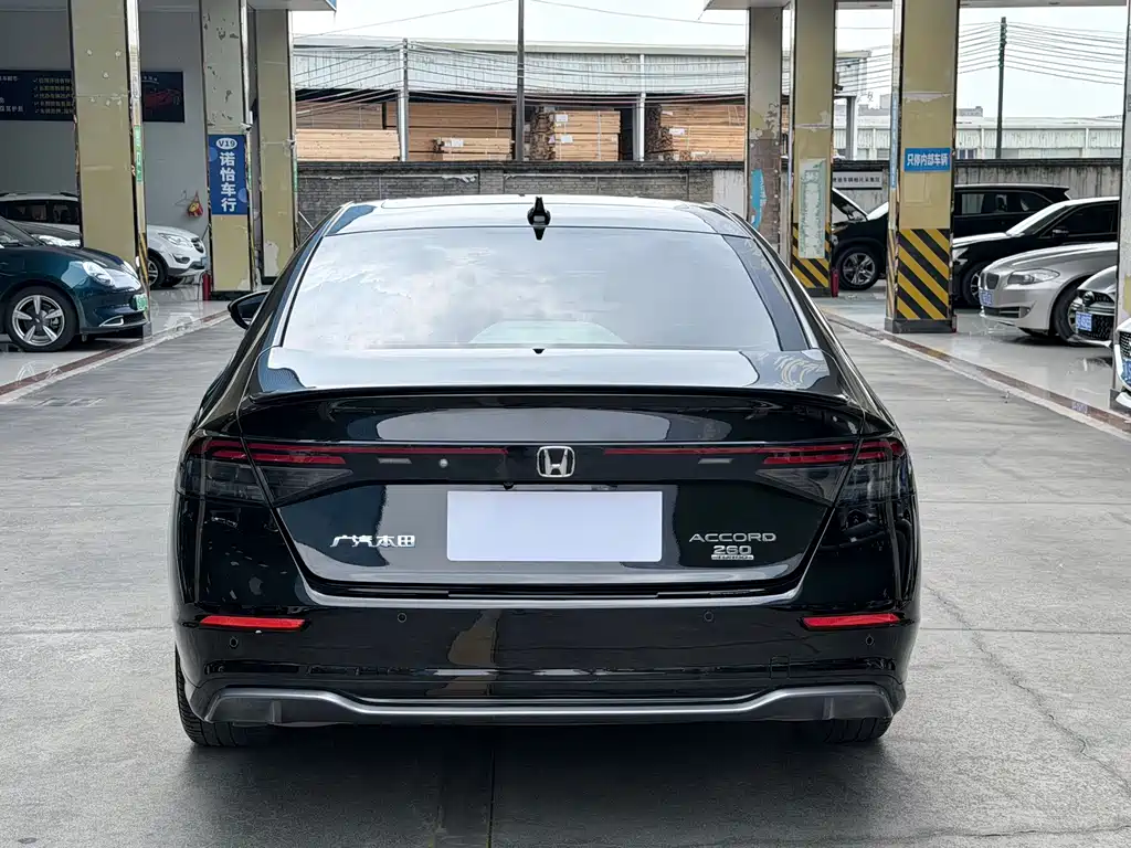 Honda Accord 2023 — фото 12