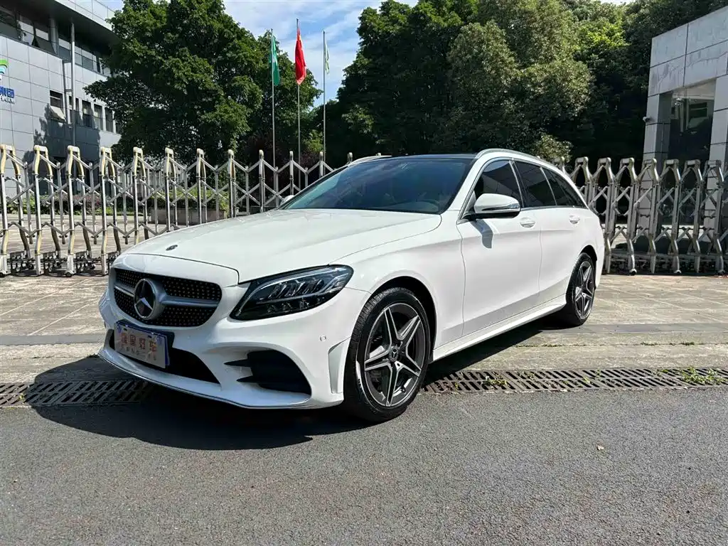 Mercedes-Benz C-Class 2022 — фото 1