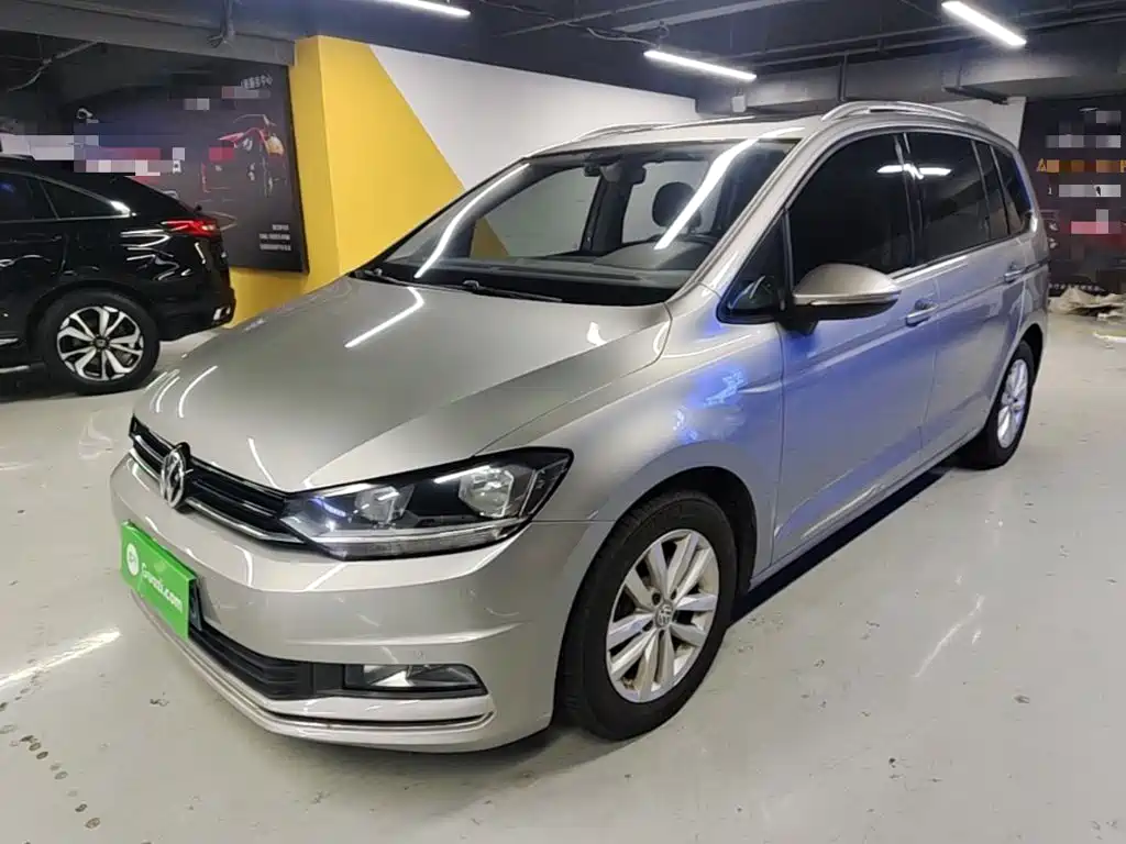 Volkswagen Touran 2019 — фото 2