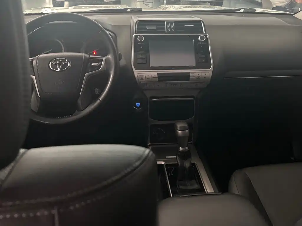 Toyota Prado 2019 — фото 13