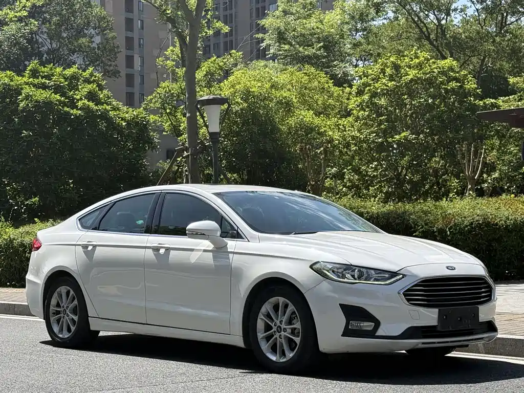 Ford Mondeo 2020 — фото 3
