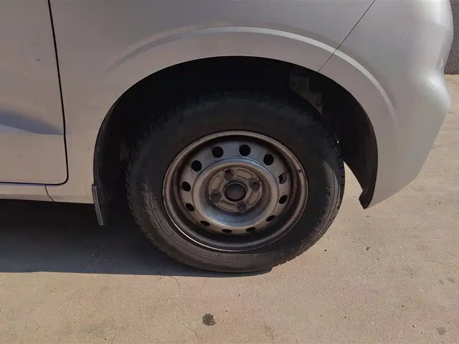 Wuling Hongguang V 2024