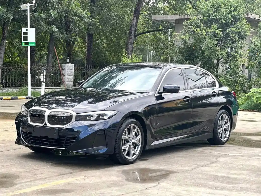 BMW i3 2024 — фото 1