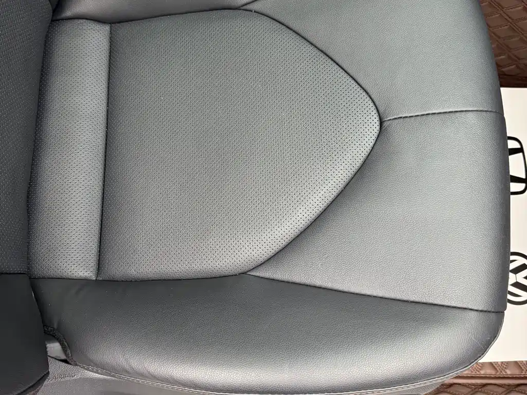 Toyota Camry 2022 — фото 16