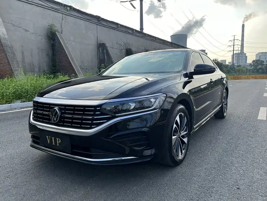 Volkswagen Passat 2023