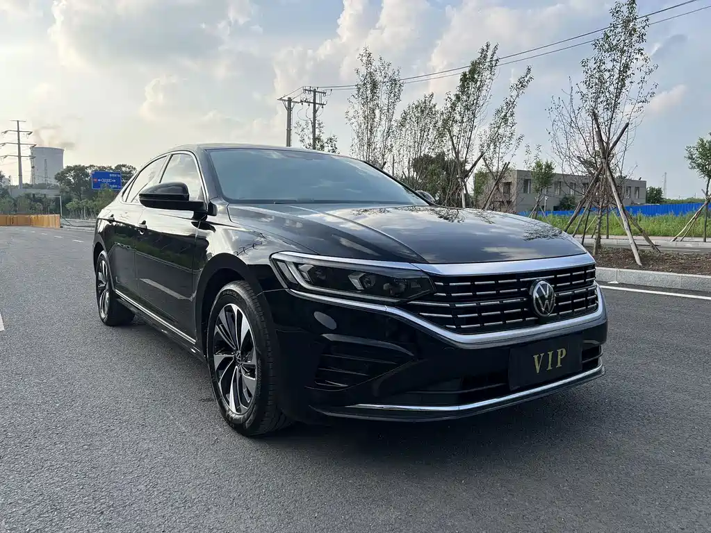Volkswagen Passat 2023