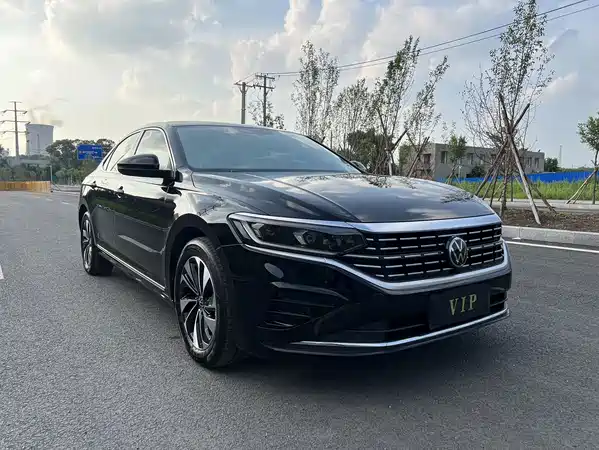 Volkswagen Passat 2023
