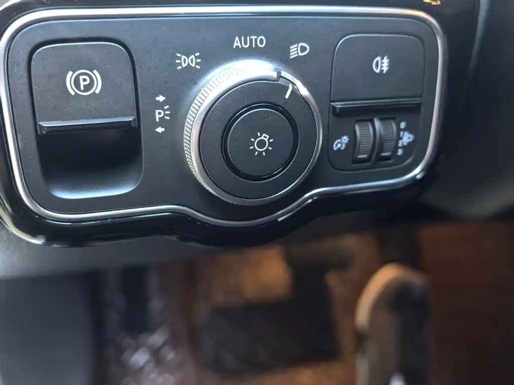 Mercedes-Benz A-Class 2022 — фото 15