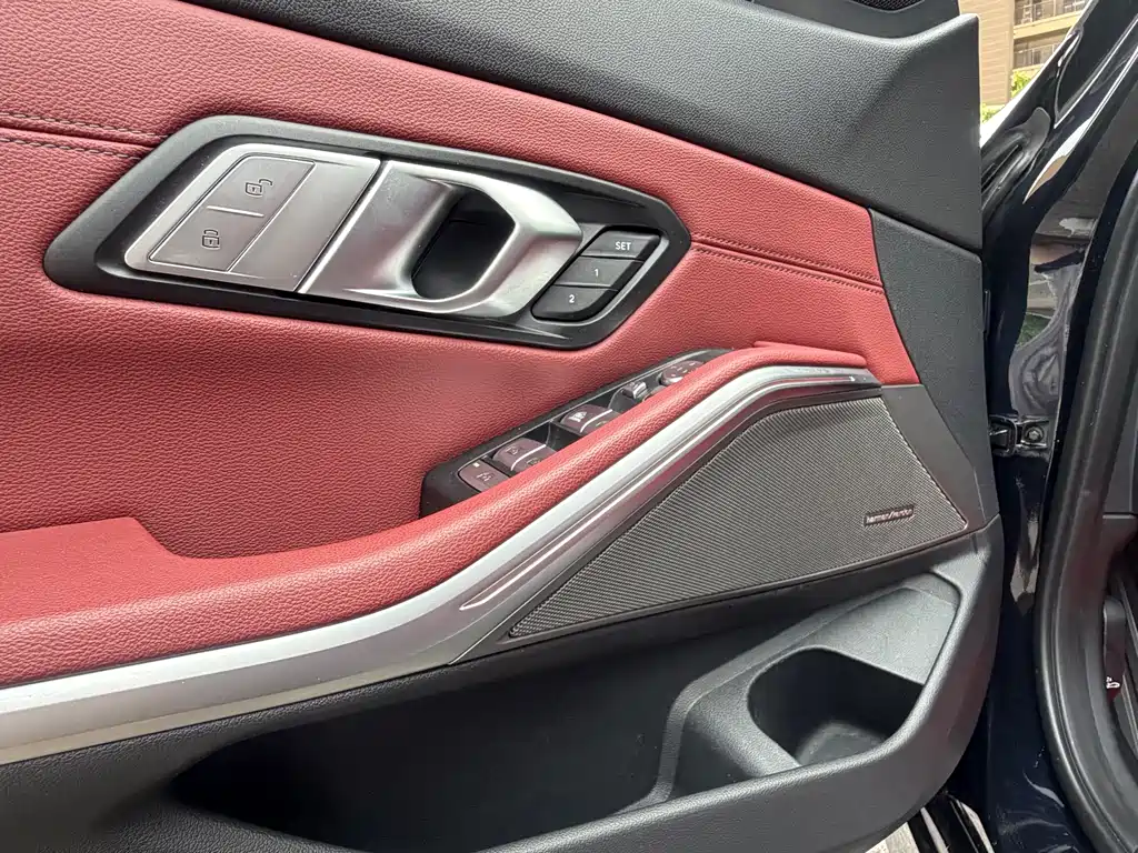 BMW 3 Series 2022 — фото 15