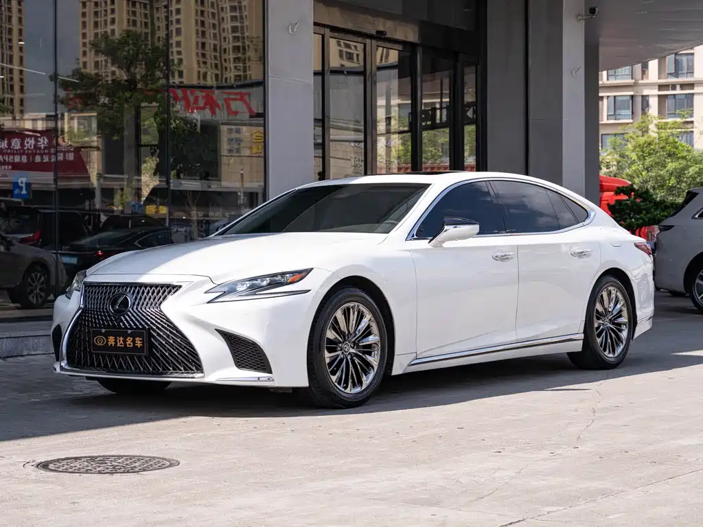 Lexus LS 2019