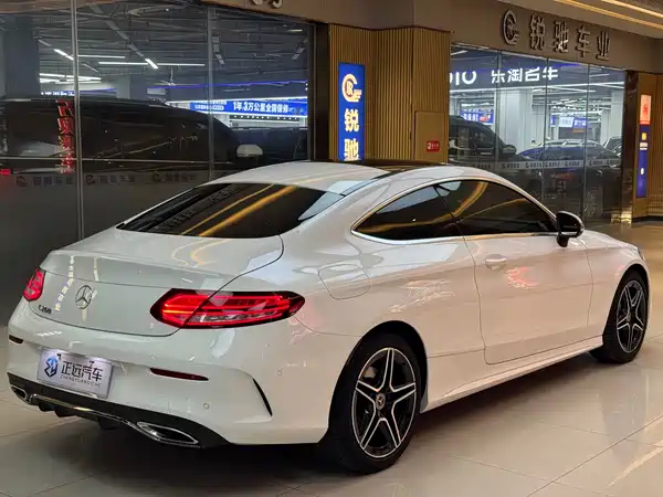 Mercedes-Benz C-Class 2020