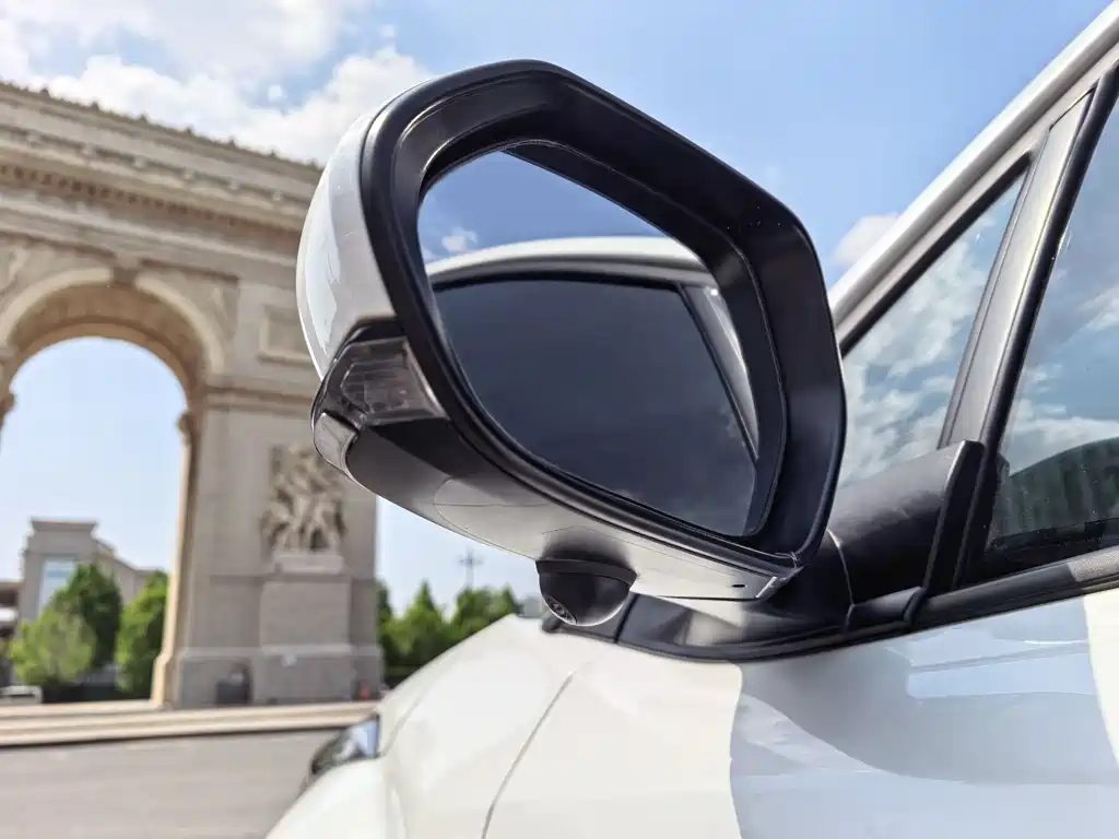 Toyota C-HR 2023 — фото 14