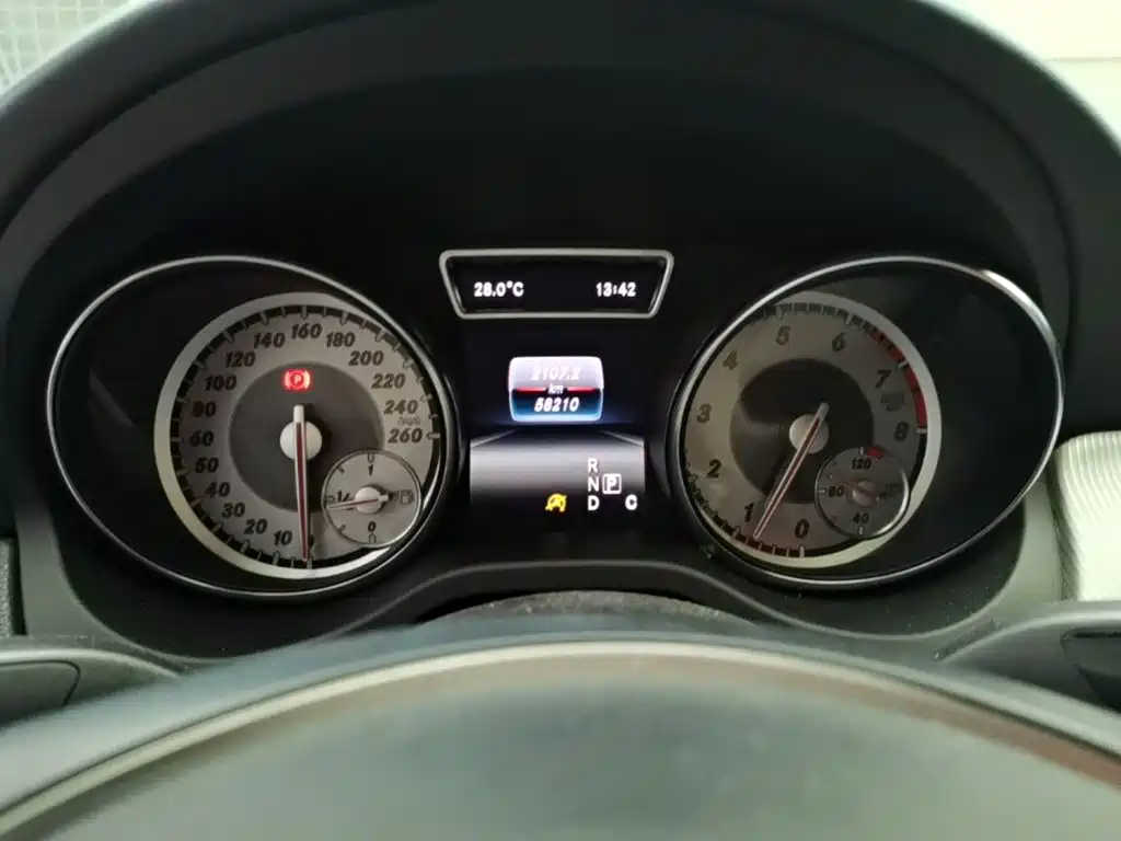 Mercedes-Benz CLA 2016 — фото 18