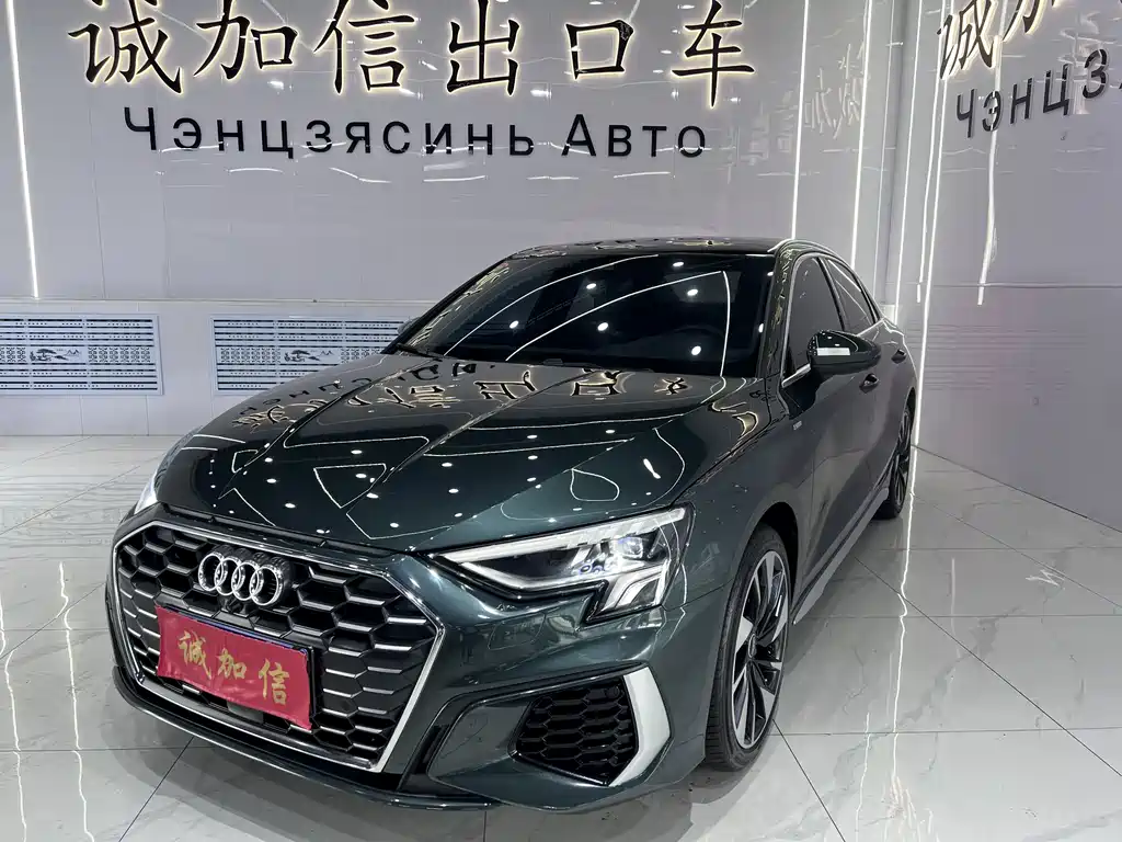 Audi A3 2023 — фото 1