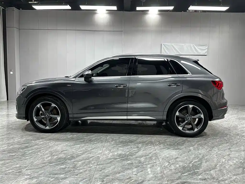 Audi Q3 2022 — фото 9