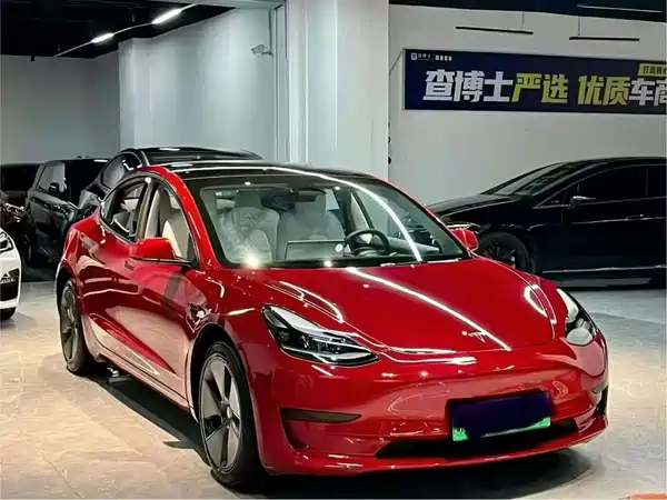 Tesla Model 3 2022
