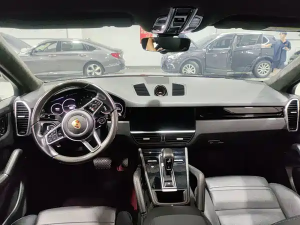 Porsche Cayenne 2020