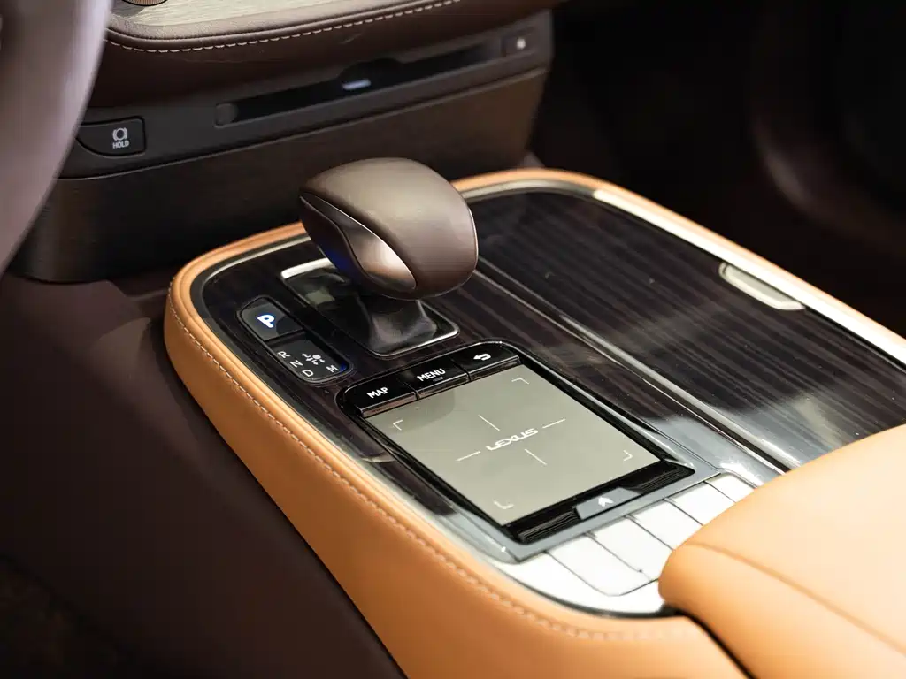 Lexus LS 2019 — фото 15
