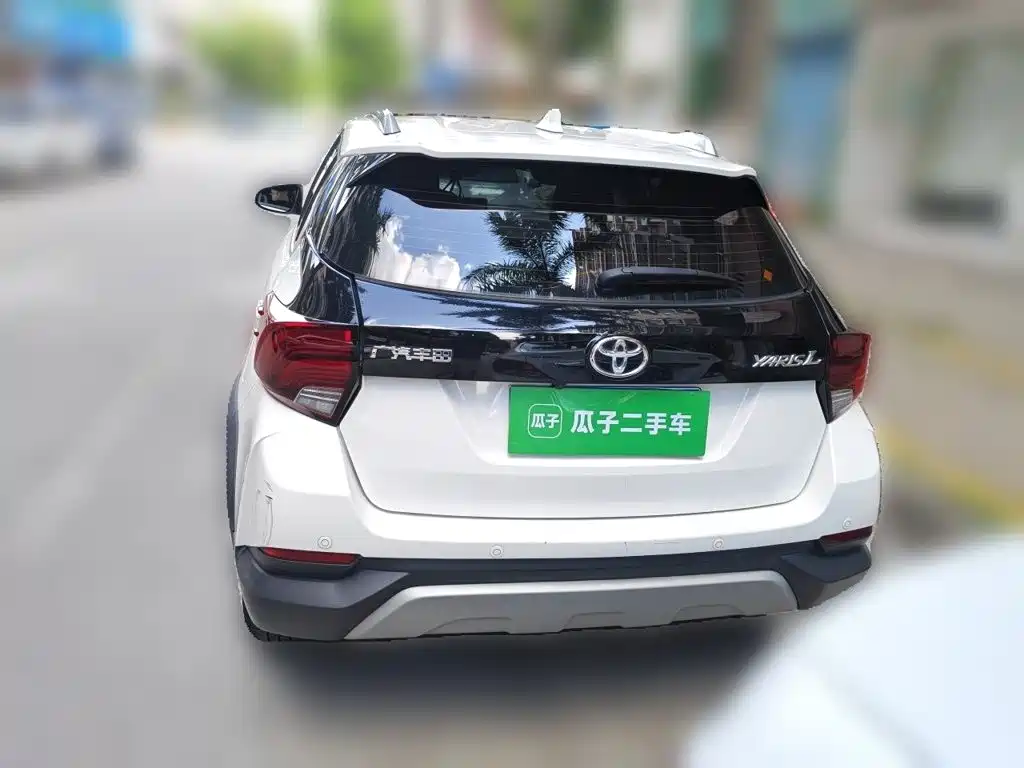 Toyota Yaris L 2022