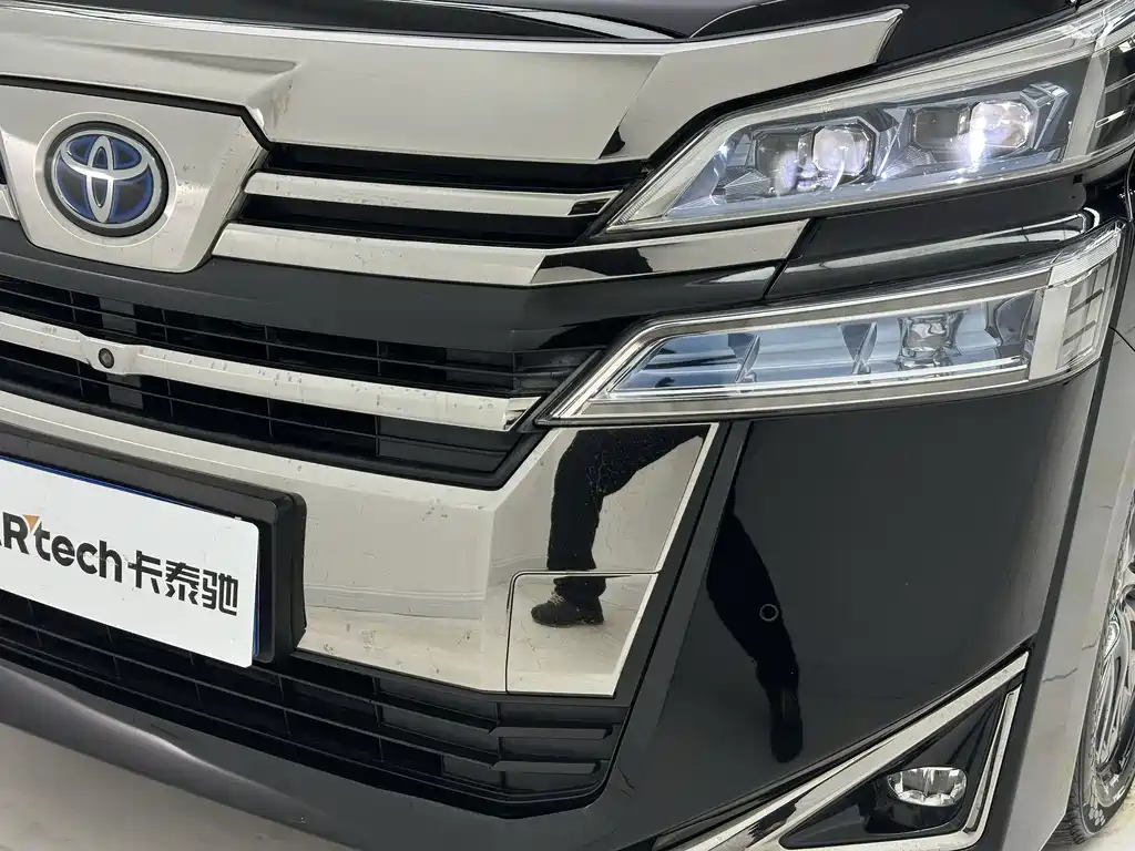 Toyota Alphard 2019 — фото 26