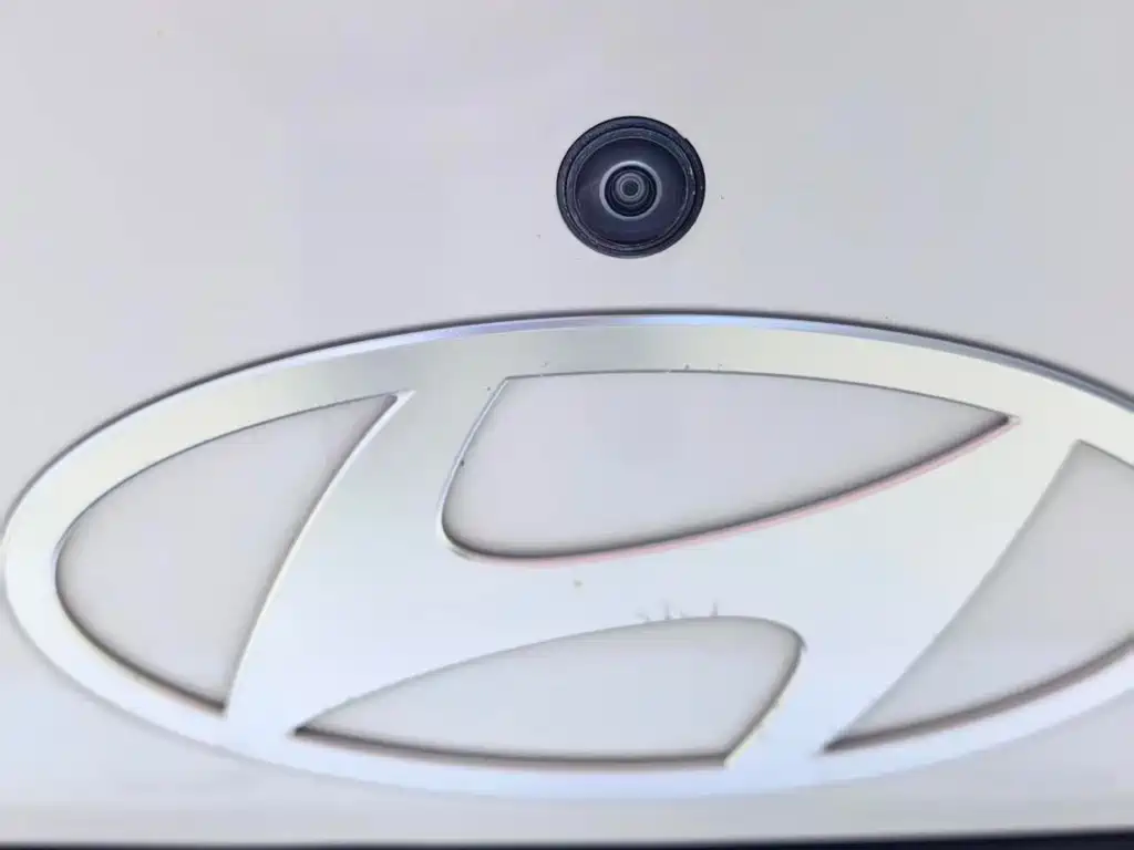 Hyundai Elantra 2023 — фото 14