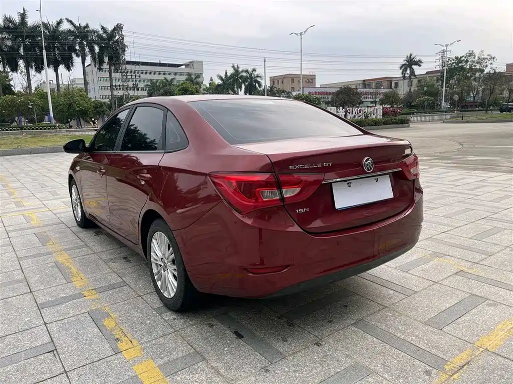 Buick Excelle 2017 — фото 10