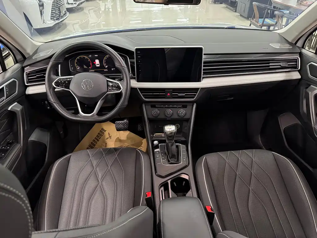 Volkswagen Tiguan L 2023