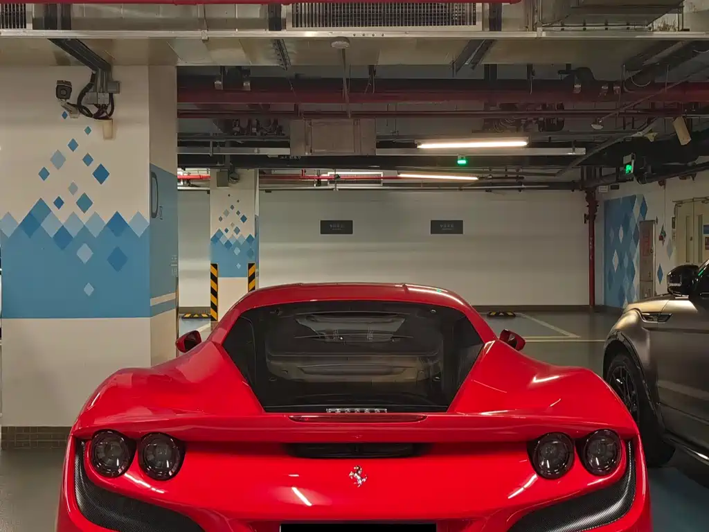 Ferrari F8 2022 — фото 12